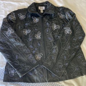 New Chico’s Design Embellished Leather Jacket Women’s Size 2.